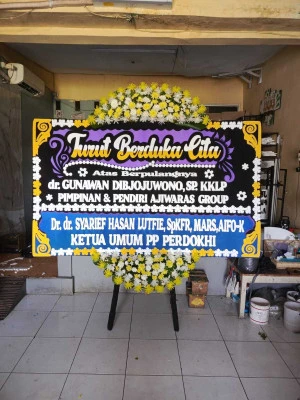 Papan Bunga di Cijantung